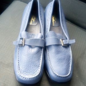 Women's Stone Mountain Leather Uppers, Slipon loafers Sz. 9, soft, buckle, Blue